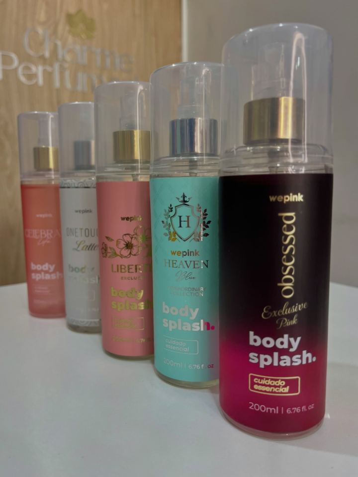 Body splashes da WePink enfileirados